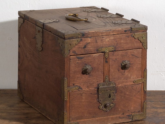 Antique Japanese Storage Box with Drawers and Hinged Lid – Early Showa Period (c.1928) – Storage cabinet (photo 2 of 40)