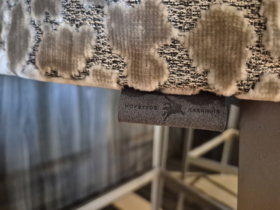 Sgabello da bar Hofstede Raanhuis C-Max in tessuto beige con stampa leopardata e base color champagne - 3 (photo 6 of 7)