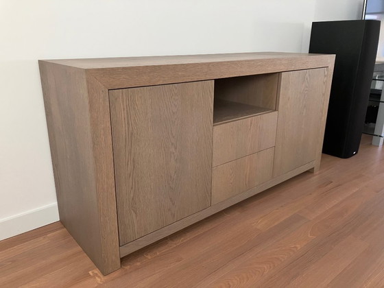 Image 1 of Dressoir
