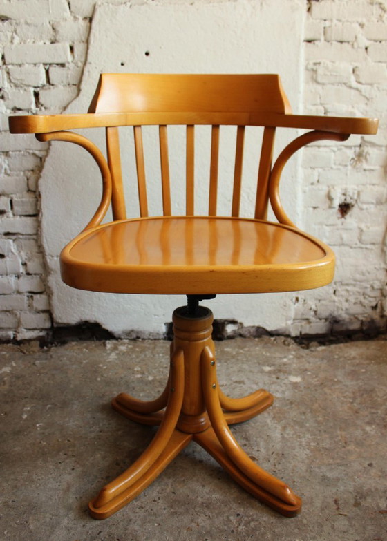 Image 1 of 2 chaises de bureau vintage en bois Thonet