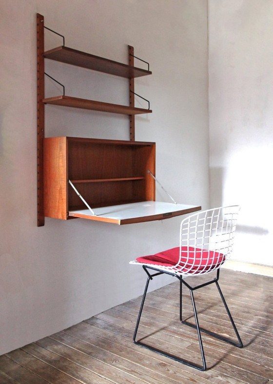 Sistema a parete Cadovius con scrivania segretario – Librerie, Legno (photo 7 of 11)