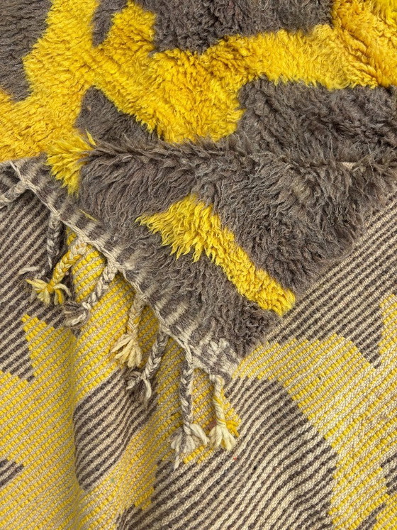 Moderner marokkanischer Mrirt-Teppich 200 x 300 cm, gelber geometrischer Wollteppich, handgeknüpfter (photo 8 of 10)