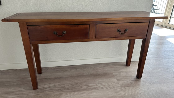 Image 1 of Table d'appoint en merisier massif avec 2 tiroirs