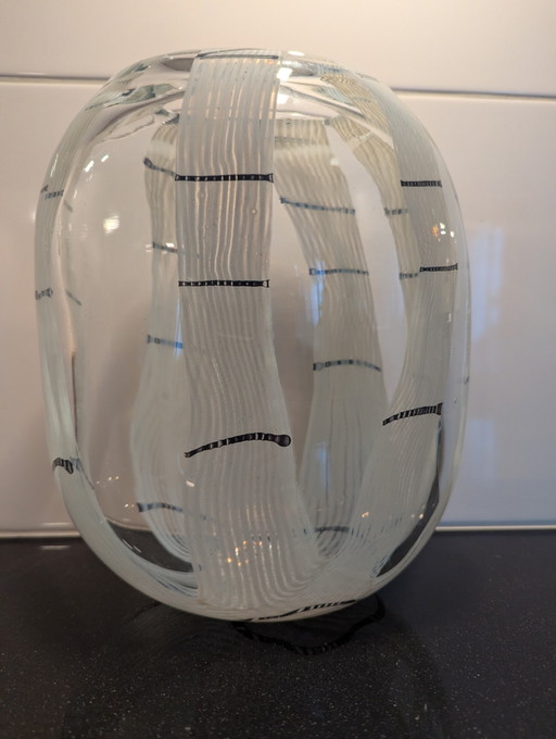 Henry Dean vase made of mouth-blown glass of 4333 grams!