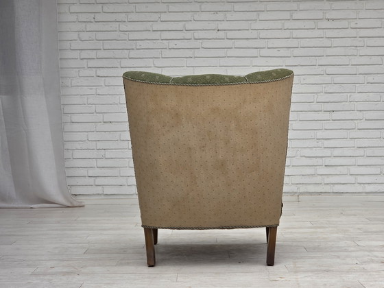 Image 1 of 1950er Jahre, dänischer Sessel, original grün/beiger Möbelwollstoff, Eichenholz.
