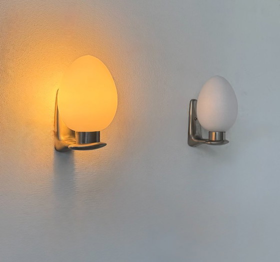 Image 1 of Coppia di applique vintage, metallo cromato e vetro satinato, Francia, 1970