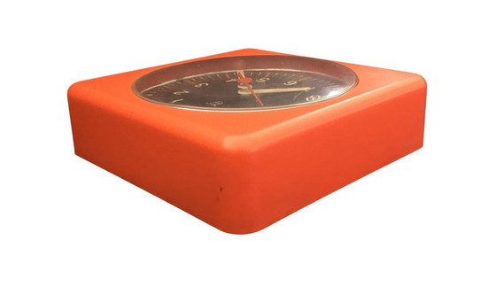 Image 1 of Vintage Philips HF Quartz wandklok – jaren 70/80 – oranje kleur