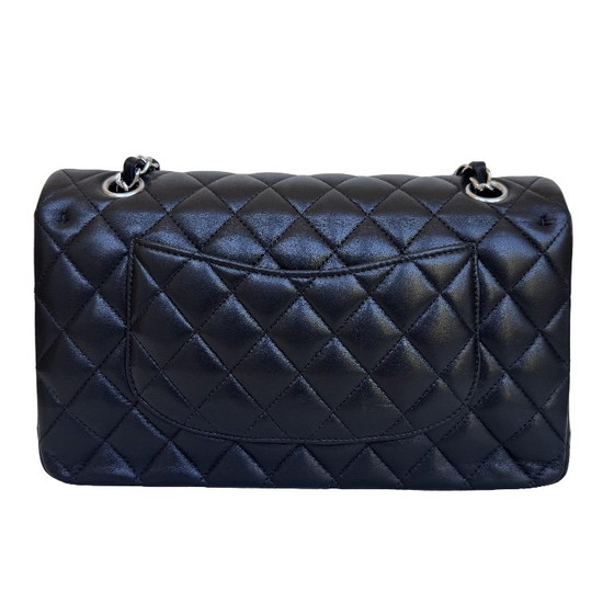Chanel Classic Flap Medium – Crossbody bags, Lambskin (photo 15 of 17)
