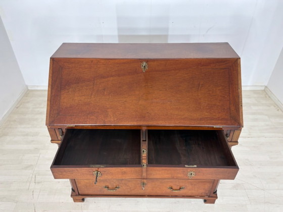 Image 1 of Secretair bureau in Engelse koloniale stijl, mahoniehouten kast, antiek, circa 1900.