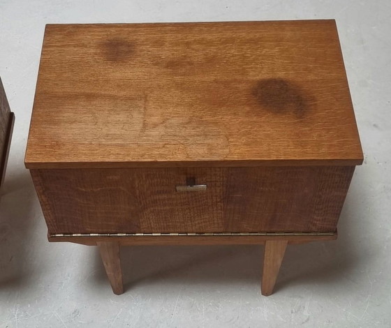 Image 1 of Tables de chevet du milieu du siècle