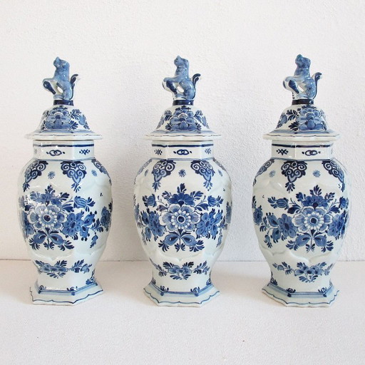 3 antieke Delfts blauwe vazen met deksel uit 1922 Porceleyne Fles