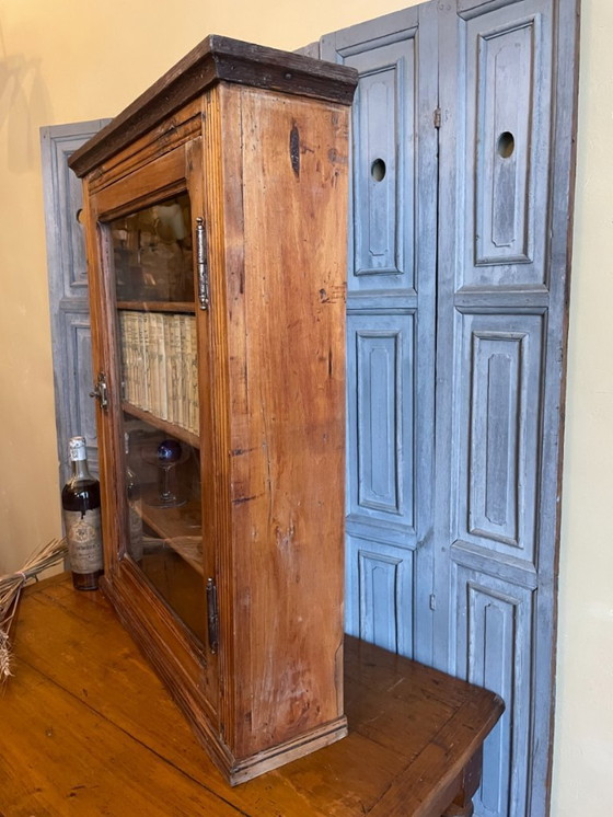 Image 1 of Vitrine suspendue, meuble de collection, meuble de toilette, antiquité française