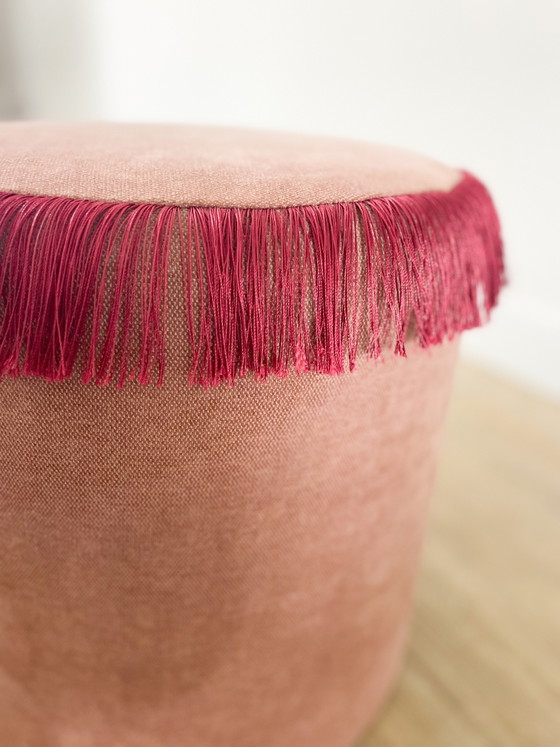 Image 1 of Pouf fait main | Chenille rose poudré et franges bordeaux