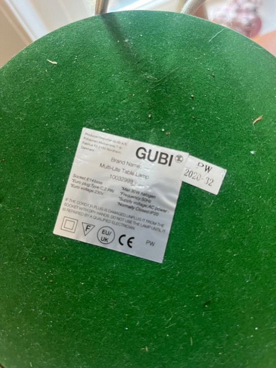 Image 1 of Lampada da tavolo Gubi Multi-Lite nera/ottone