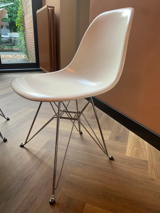 Image 1 of Mesa de comedor Fritz Hansen Super Ellips con 4 sillas originales de fibra de vidrio DSR