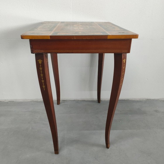 Image 1 of Table d'appoint italienne vintage des années 1950-60 (avec compartiment de rangement)