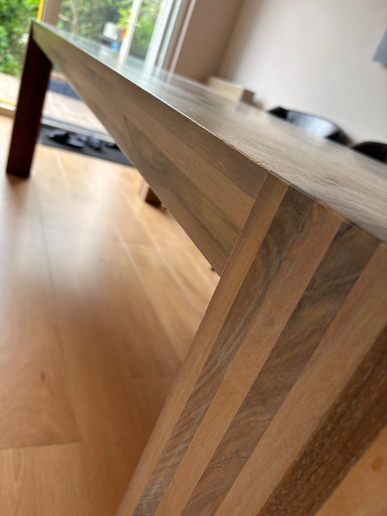 Image 1 of Pilat & Pilat eettafel walnoot