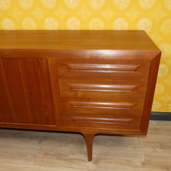 Image 1 of Credenza in teak di Ib Kofod-Larsen per Faarup Møbelfabrik Divisorio per ambienti indipendente del 1960 Porte a tamburo