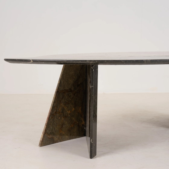 Tavolino Scultoreo Postmoderno in Marmo – Mobili, Marble, Stone (photo 6 of 7)
