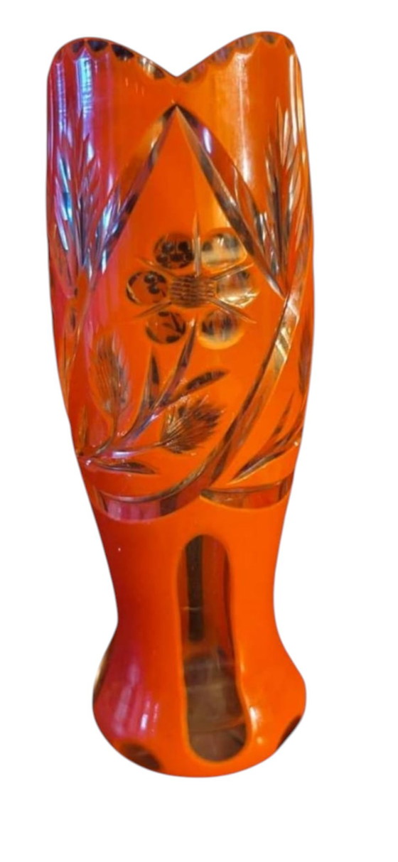 Image 1 of Böhmische Überfangglas-Vase um 1900 – geschliffenes Bleikristall en naranja-rojo (21,5 cm)