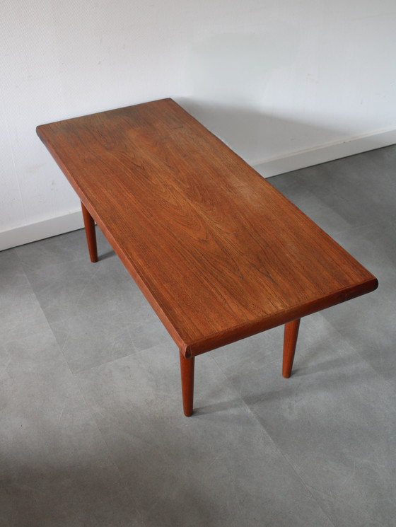 Image 1 of Vintage Deense salontafel in teak met spijlen
