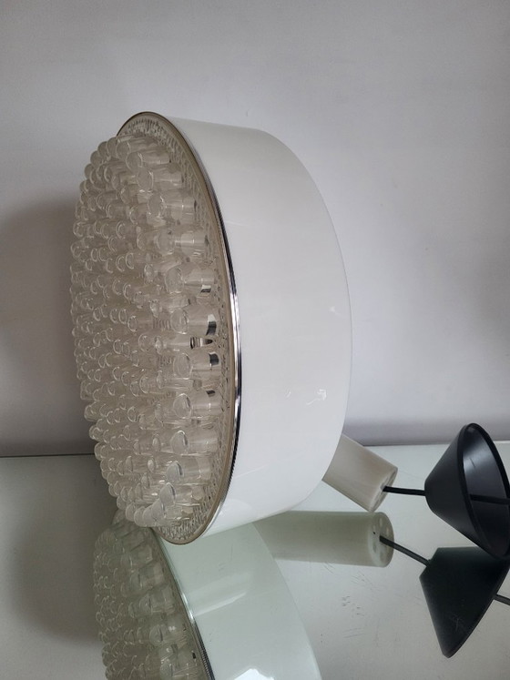 Image 1 of Lampe vintage de style futuriste des années 1960 en plexiglas, à bulles