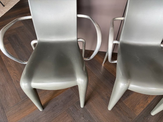 Vitra Louis 20 Chairs by Philippe Starck - Set of 4 - armrests – Dining chairs, Plastic, Aluminium (photo 8 of 10)