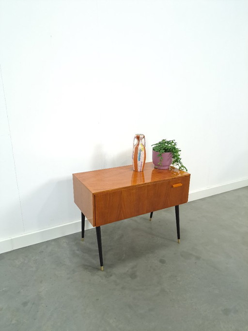 Fineer LP audio kast met klep uit Zweden