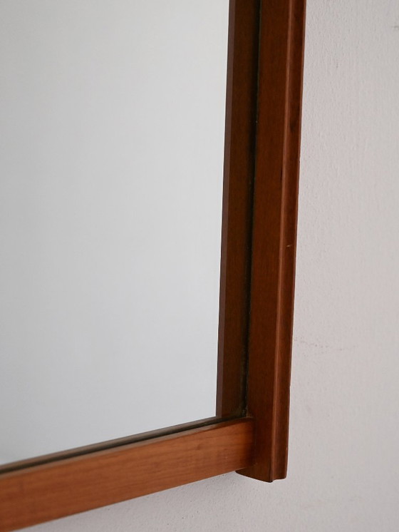 Image 1 of Vintage Scandinavische teakhouten spiegel met gegroefde lijst