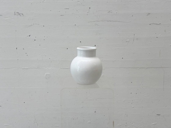 Image 1 of Vaso in porcellana bianca, anni '70