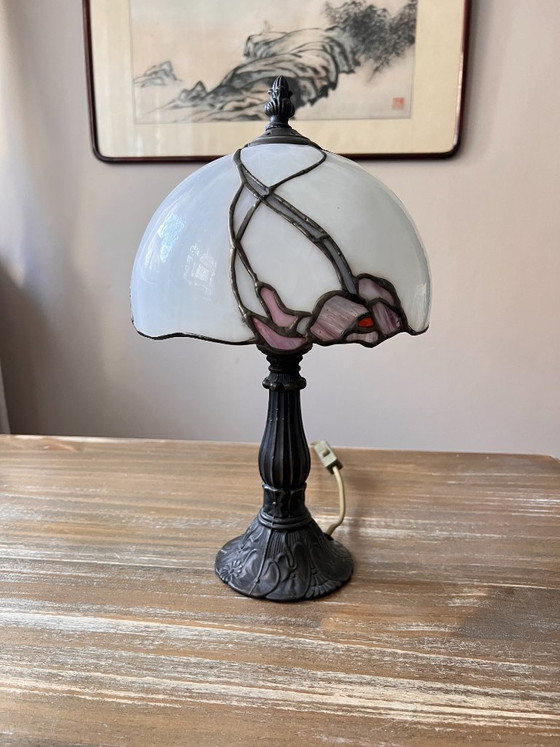 Image 1 of Vintage Tiffany style table lamp, small floor lamp