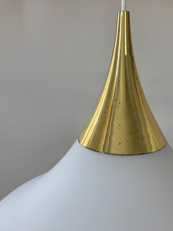 Image 1 of Paire de Suspensions Limburg en Laiton et Opaline, Allemagne, 1970