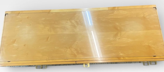 Image 1 of Mid Century Frisierkommode / Kommode – Ahorn Furnier – Messinggriffe – Glasplatte – 1950er/60er – Made in Germany