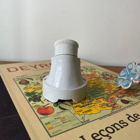 Image 1 of Aplique de pared oblicuo antiguo en cerámica de porcelana