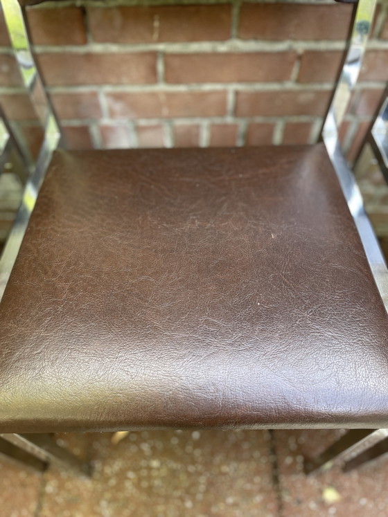 Image 1 of Ensemble de 4 chaises vintage milieu du siècle en chrome et simili cuir