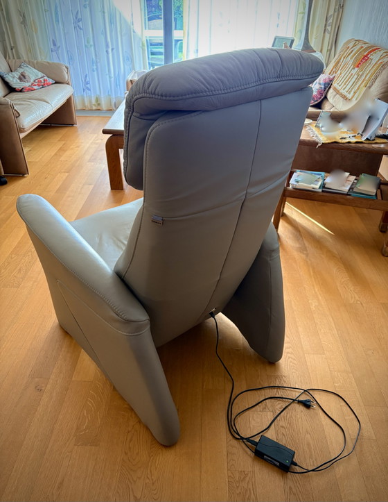 Image 1 of Hukla leather recliner, electrically operated