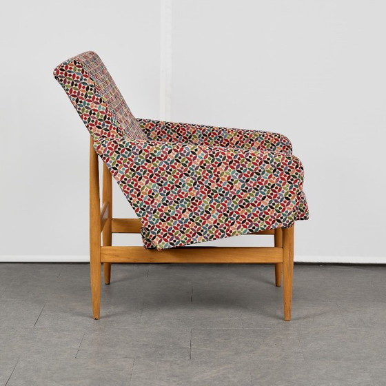 Fauteuil vintage, TON, années 1960, Tchécoslovaquie – Textile, Wood (photo 8 of 12)