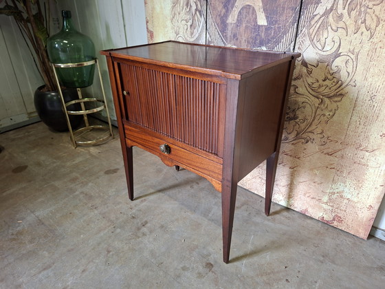 Image 1 of Mesa de recibidor antigua, mesa de teléfono, mesa auxiliar, con tapa enrollable dim. 56x34cm y 65cm de alto.