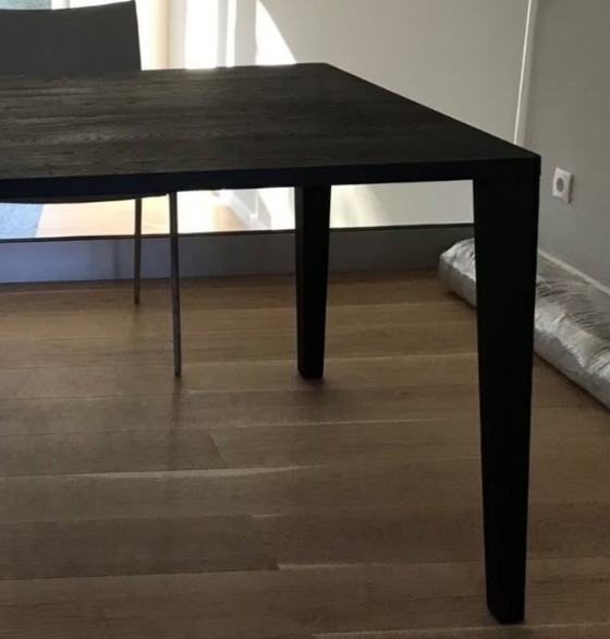 Image 1 of Mesa de comedor Bolia elegante