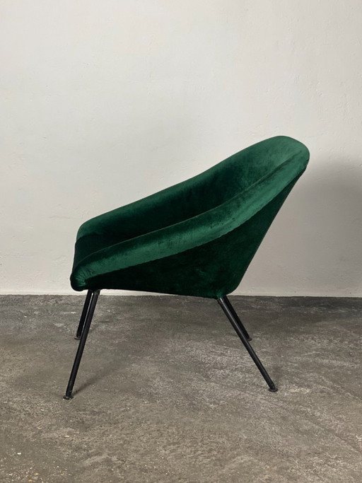gerestaureerde vintage cocon fauteuil uit de jaren 60
