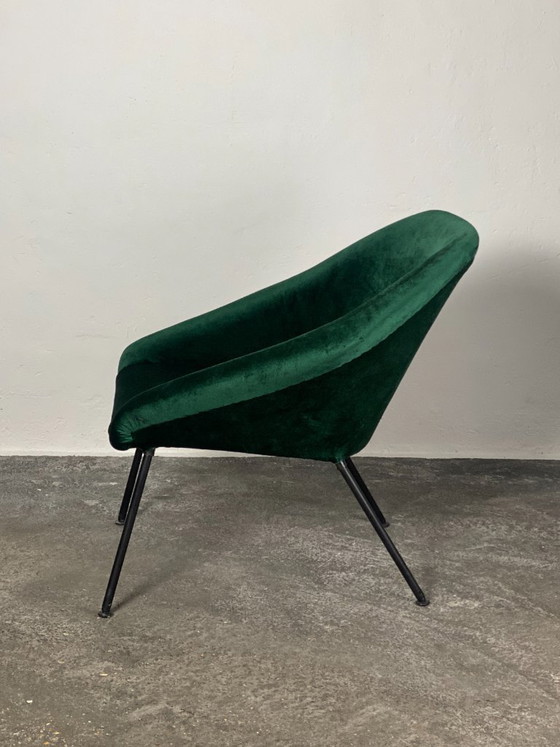 Image 1 of gerestaureerde vintage cocon fauteuil uit de jaren 60