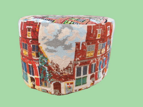 Image 1 of Cover for an oval pouf by Vermeer "Street in Delft"