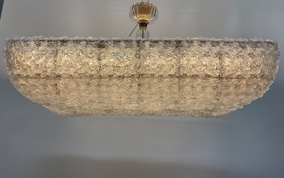 Image 1 of Lámpara de araña realizada por Enrico Neri & c.snc con flores de Murano, fabricada en Italia.