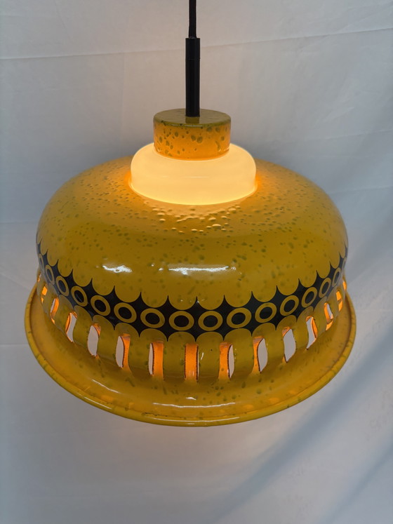 Image 1 of Lampada a sospensione vintage in ferro smaltato arancione degli anni '70
