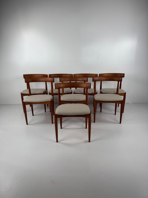 Set of 8 Model No. 7 Dining Chairs by Johannes Andersen for Uldum Møbelfabrik