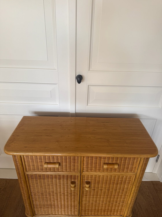 Buffet bas en rotin vintage / petite armoire années 80, Bois, Marron (photo 11 sur 15)