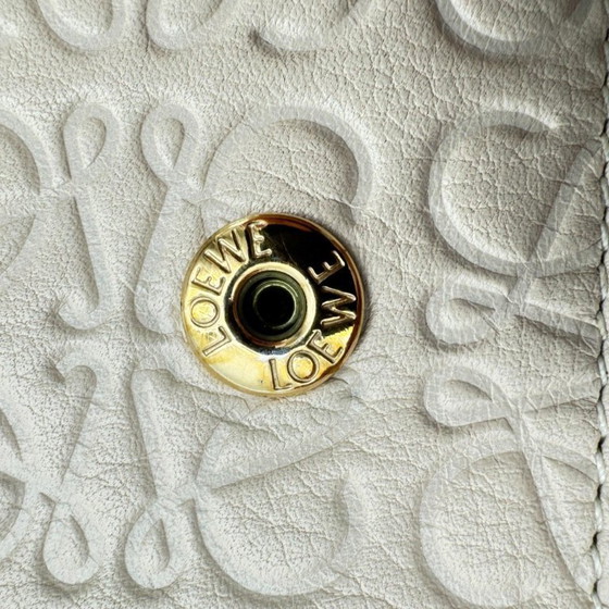 Image 1 of PORTEFEUILLE LOEWE