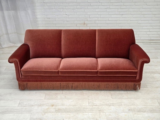 Divano danese a 3 posti, anni '70, velluto rosa salmone, legno di faggio.