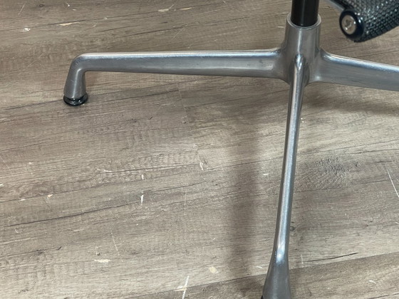 Image 1 of Sedia laterale Herman Miller Eames Aluminum Group