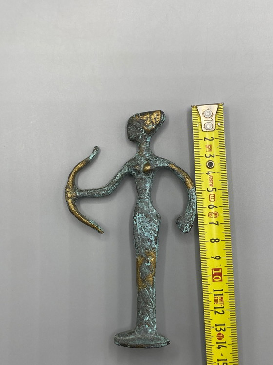 Artemis the Archer in Verdigris Patinated Bronze – Modernist Sculpture – Metal (photo 5 of 6)